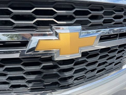 Used 2019 Chevrolet Suburban LT RWD image 11
