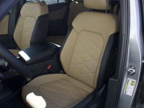 New 2026 Volkswagen Atlas Cross Sport SE AWD/4WD image 12