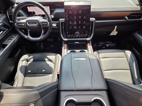 Used 2025 GMC Yukon Denali w/ Denali Reserve Package AWD/4WD image 11