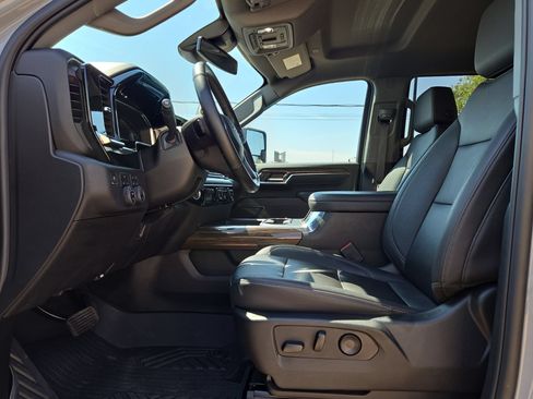 Used 2024 Chevrolet Silverado 2500 LT w/ Z71 Sport Edition AWD/4WD image 16