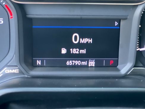 Used 2022 GMC Sierra 3500 SLT w/ SLT Preferred Package image 22