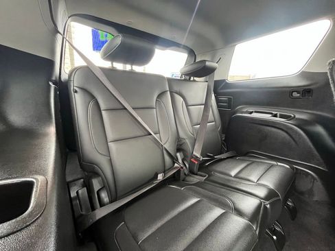 Used 2019 GMC Acadia SLT w/ LPO, Black Accent Package image 21