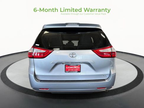 Used 2018 Toyota Sienna XLE Premium FWD image 6