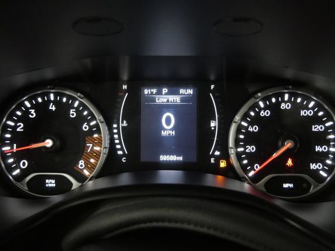 Used 2023 Jeep Renegade Latitude AWD/4WD image 14