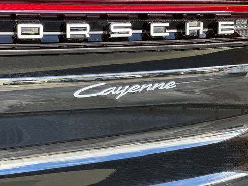 Certified 2025 Porsche Cayenne image 34