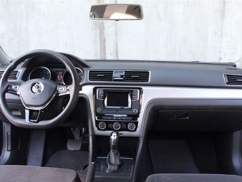 Used 2018 Volkswagen Passat 2.0T S w/ Driver Assistance Package FWD image 14