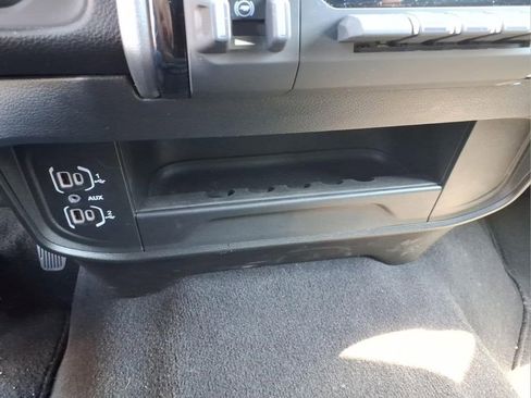 Used 2025 RAM 2500 Big Horn AWD/4WD image 10