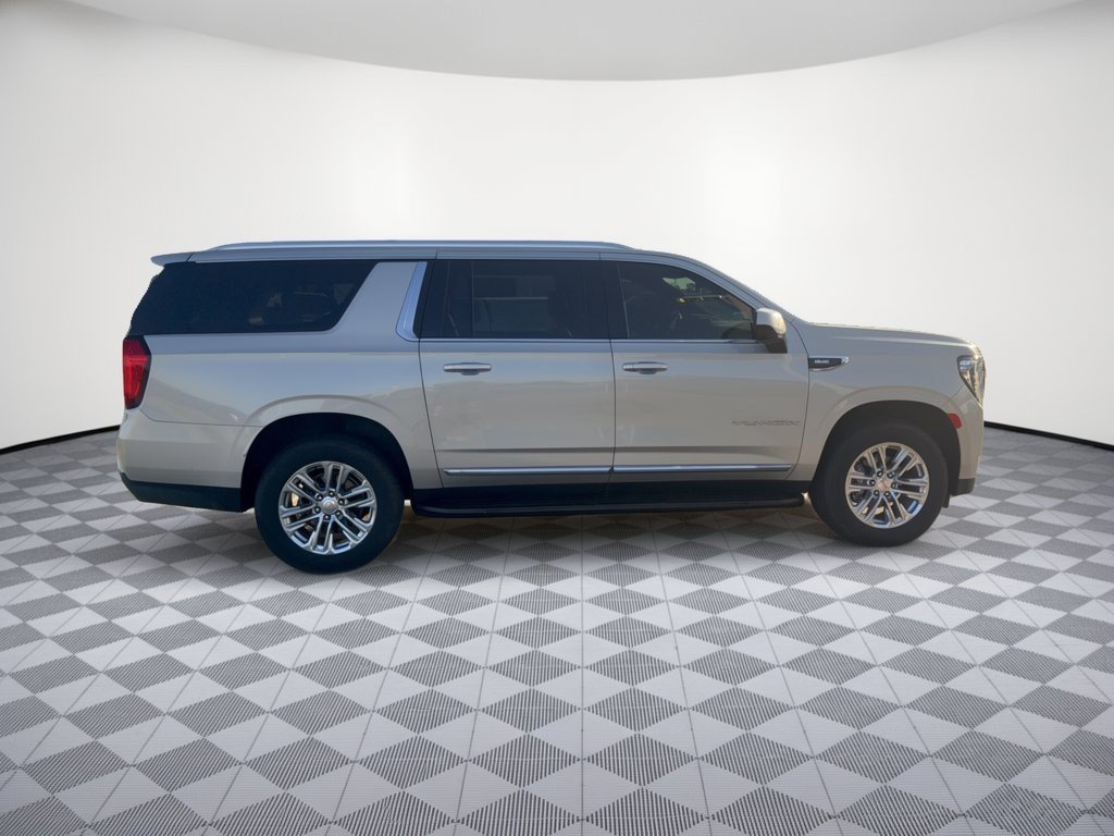 Used 2023 GMC Yukon XL SLT AWD/4WD image 8