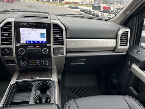 Used 2020 Ford F250 Lariat w/ Chrome Package image 16