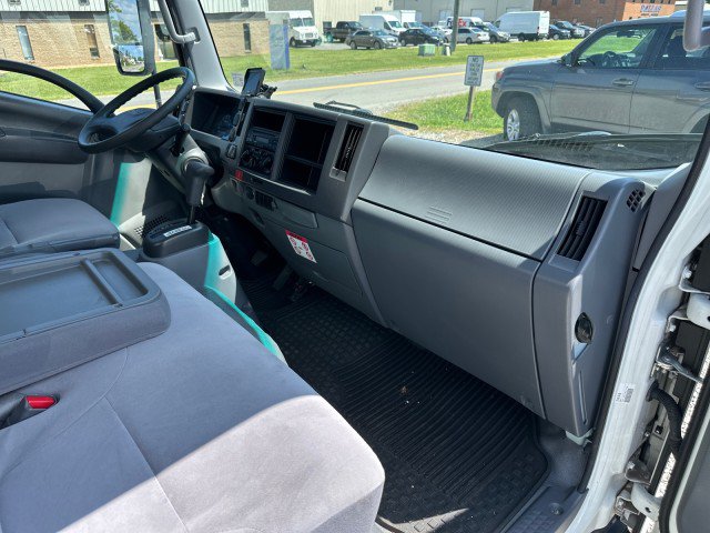 Used 2016 Isuzu NPR RWD image 24