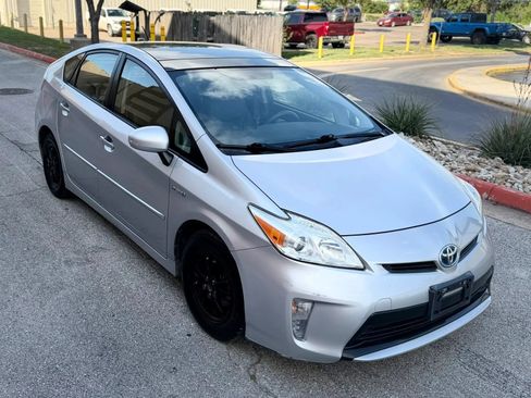 Used 2012 Toyota Prius Three w/ Solar Roof Pkg FWD image 33