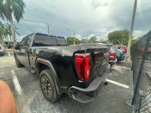 Used 2023 GMC Sierra 2500 AT4 w/ AT4 Premium Plus Package AWD/4WD image 4