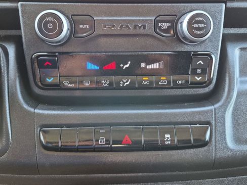 Used 2026 RAM ProMaster 2500 w/ Convenience Group FWD image 18