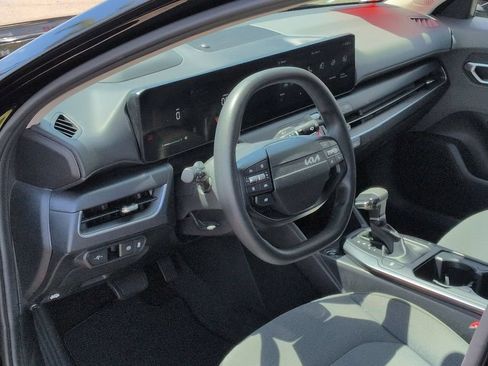 Certified 2025 Kia K4 FWD image 10