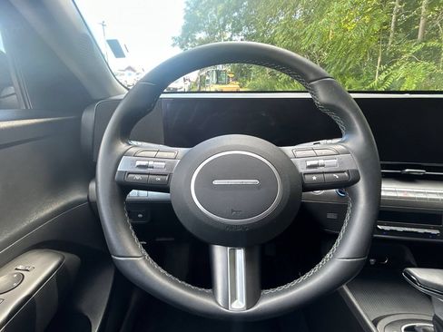 Used 2025 Hyundai Kona SEL AWD/4WD image 22