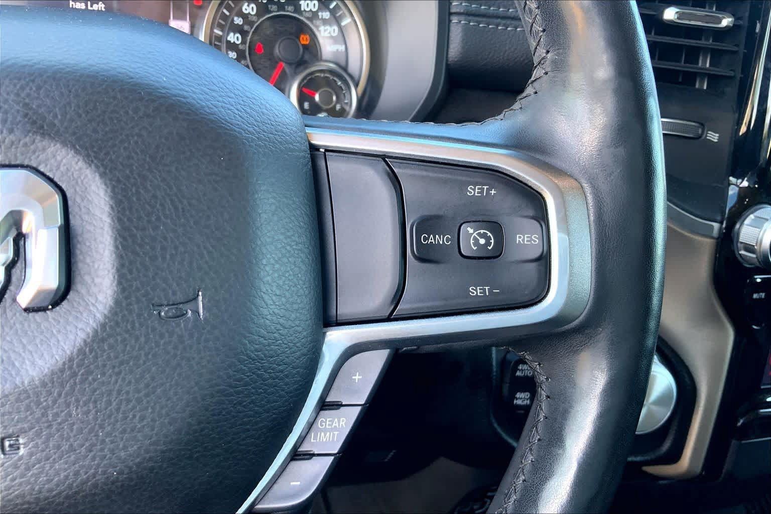Used 2019 RAM 1500 Laramie AWD/4WD image 25