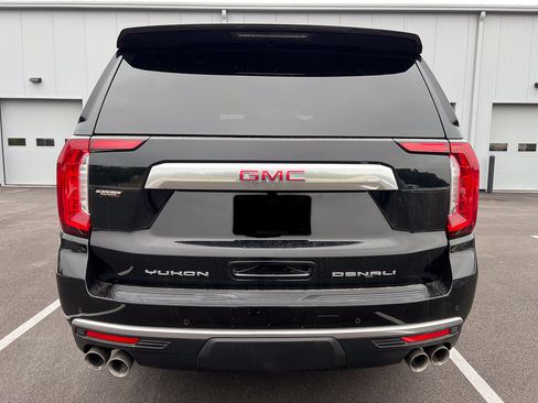 Used 2023 GMC Yukon Denali AWD/4WD image 4