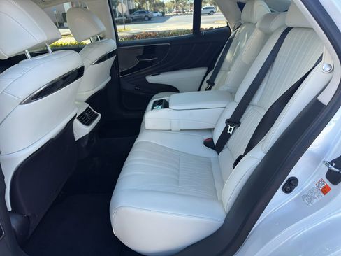 Used 2023 Lexus LS 500 Core image 5