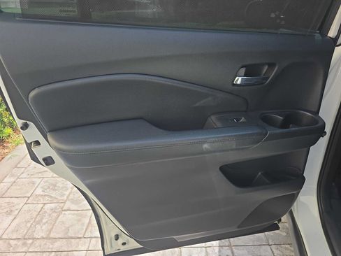 Used 2020 Honda Pilot Touring image 12