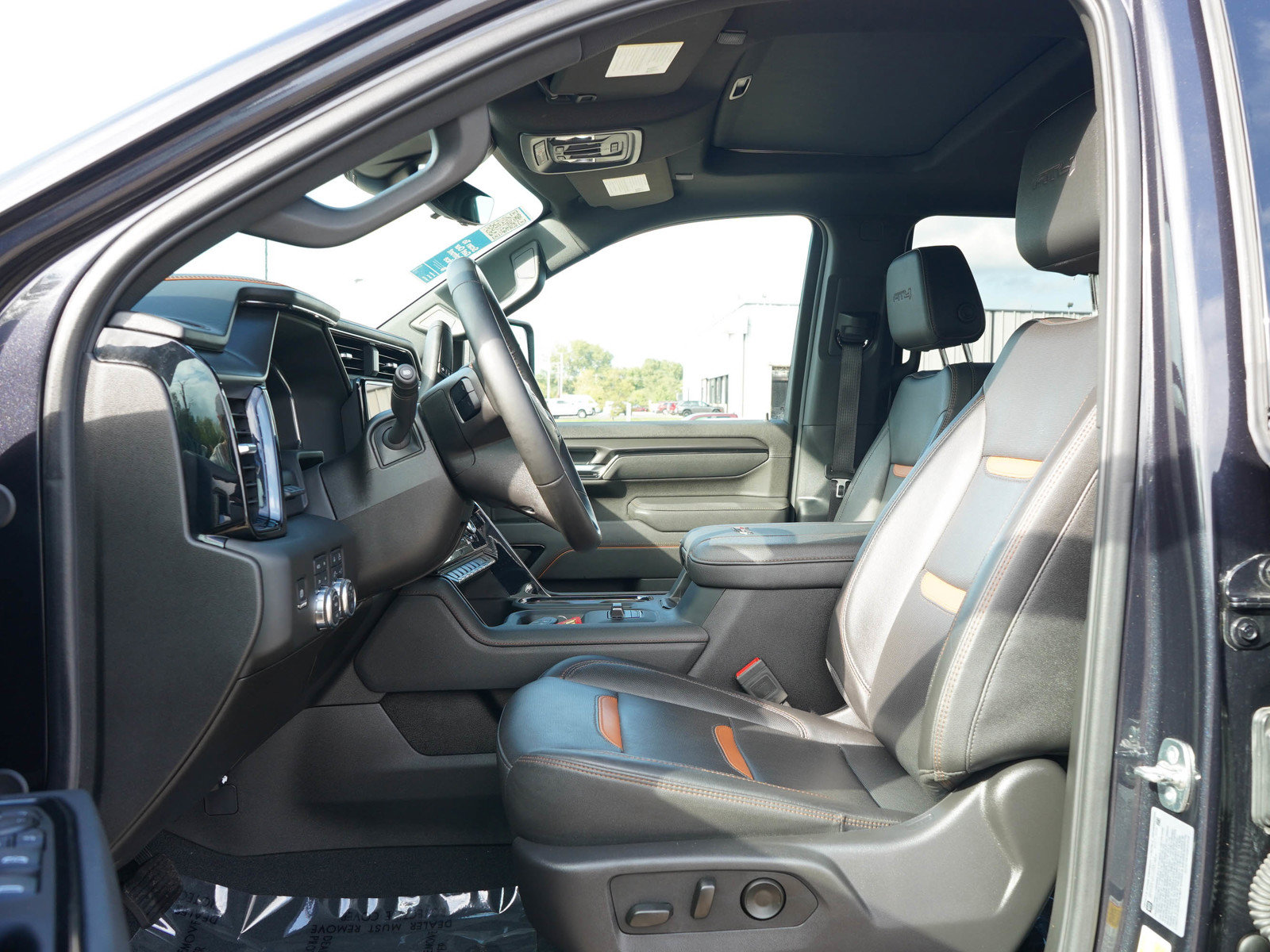 Used 2025 GMC Sierra 3500 AT4 w/ AT4 Premium Plus Package AWD/4WD image 21