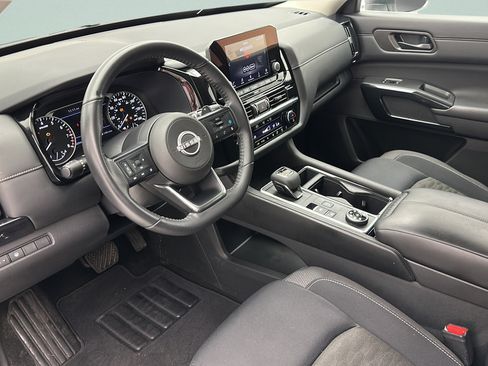 Used 2024 Nissan Pathfinder SV AWD/4WD image 12