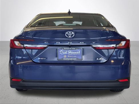 Used 2025 Toyota Camry LE FWD image 8