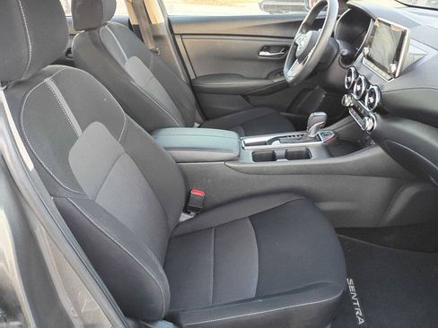 Used 2024 Nissan Sentra SV FWD image 14