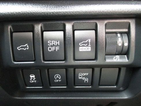 Used 2019 Subaru Forester Limited image 21