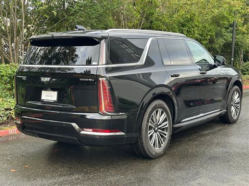 New 2026 Cadillac Escalade IQL Luxury image 5