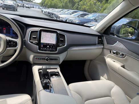 Certified 2025 Volvo XC90 B5 Plus w/ Protection Package Premier AWD/4WD image 67