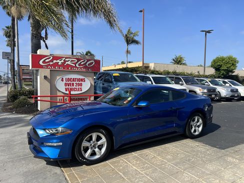 Used 2018 Ford Mustang Coupe image 5