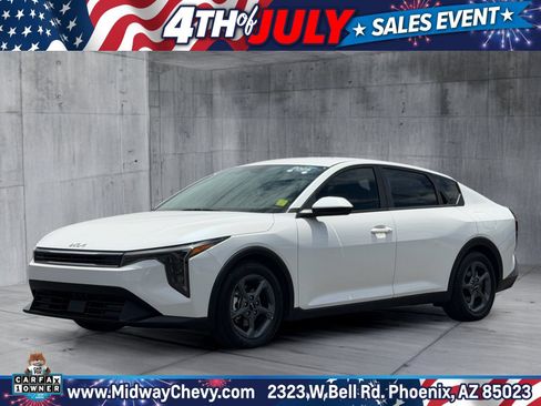Used 2025 Kia K4 FWD image 1
