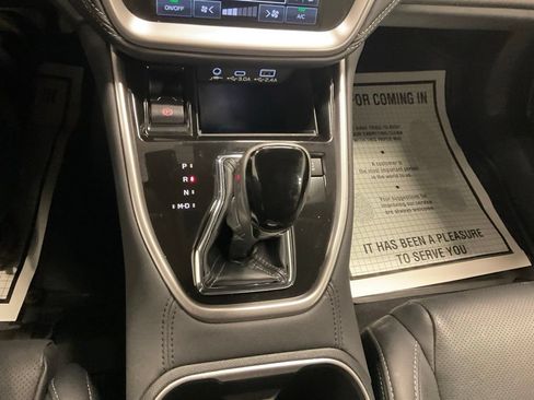 Used 2024 Subaru Outback Touring XT AWD/4WD image 18