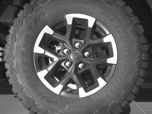 Used 2025 Jeep Wrangler Unlimited Rubicon 4xe w/ Convenience Group AWD/4WD image 12