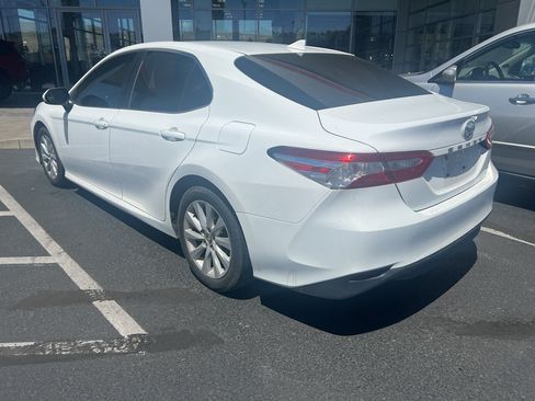 Used 2020 Toyota Camry LE FWD image 7