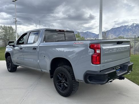 Used 2024 Chevrolet Silverado 1500 LT Trail Boss w/ Convenience Package II AWD/4WD image 3
