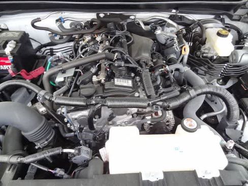 Used 2024 Toyota Tacoma SR5 AWD/4WD image 38