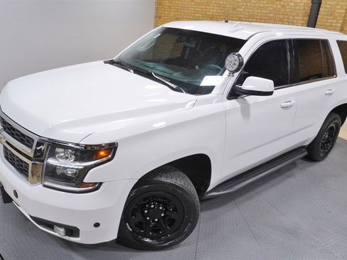 Used 2018 Chevrolet Tahoe 4WD image 2