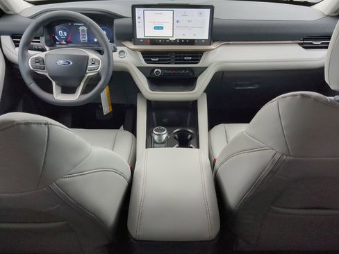 New 2026 Ford Explorer Active w/ Active Comfort Package image 46