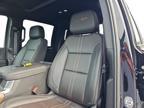 Used 2024 Chevrolet Silverado 2500 High Country w/ Technology Package AWD/4WD image 14