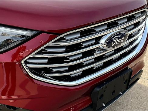 Used 2019 Ford Edge SEL w/ Equipment Group 201A image 29