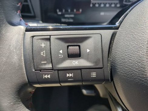 Certified 2025 Nissan Kicks SR FWD image 16