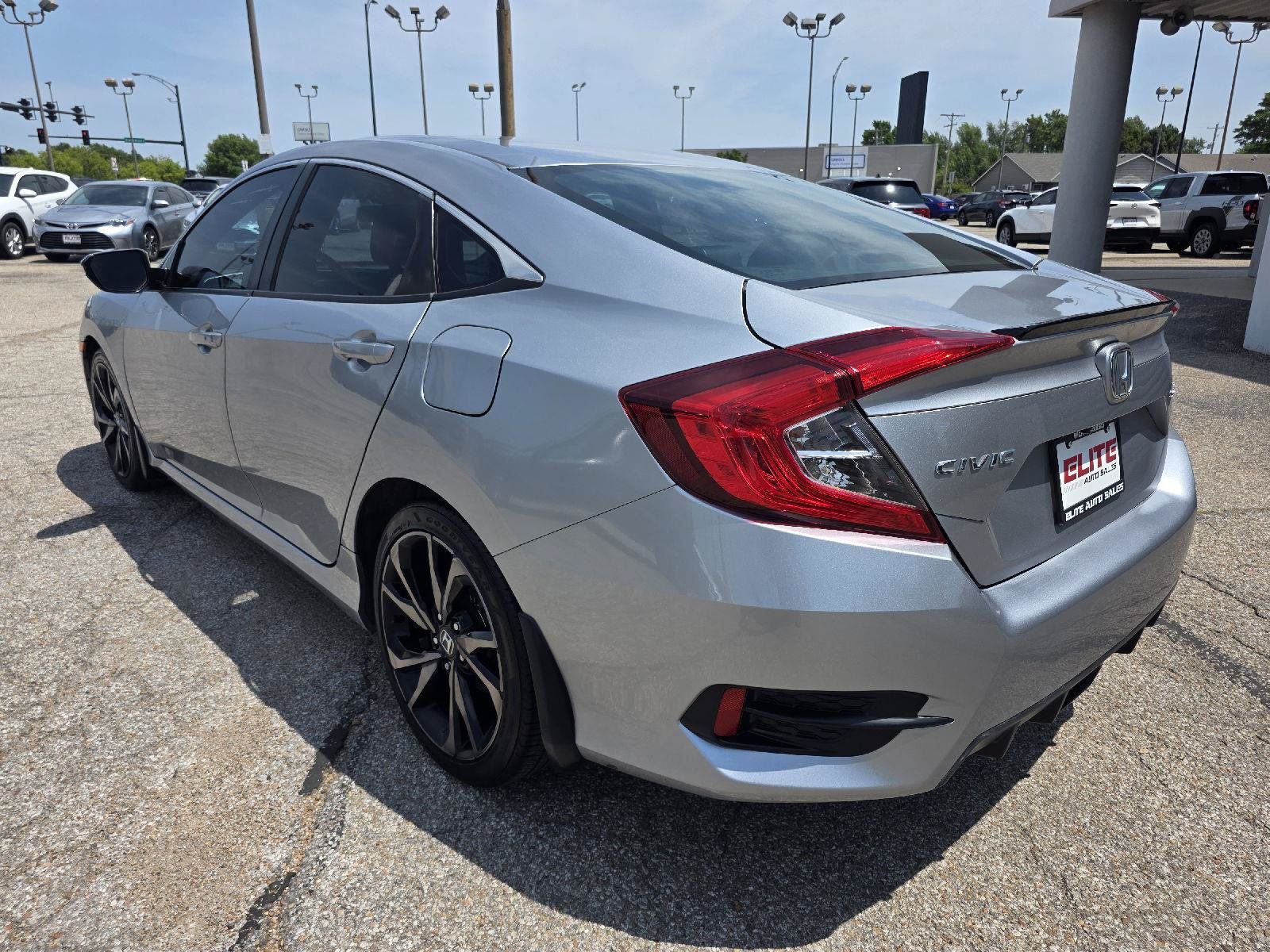 Used 2019 Honda Civic Sport image 7