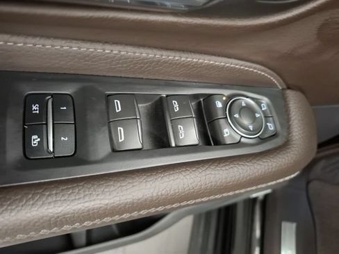 Used 2023 GMC Yukon Denali AWD/4WD image 25