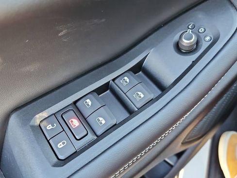 New 2025 Jeep Grand Cherokee Altitude image 23