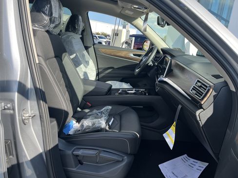 New 2026 Volkswagen Atlas SE image 15