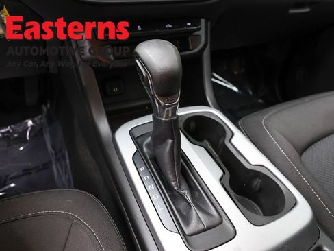 Used 2022 Chevrolet Colorado LT RWD image 13