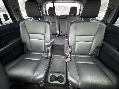 Used 2022 Honda Pilot Touring image 34