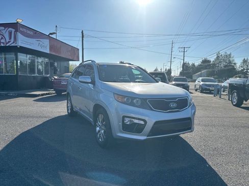 Used 2013 Kia Sorento SX w/ SX Premium Pkg AWD/4WD image 4