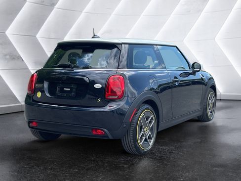 Used 2024 MINI Cooper SE FWD image 6